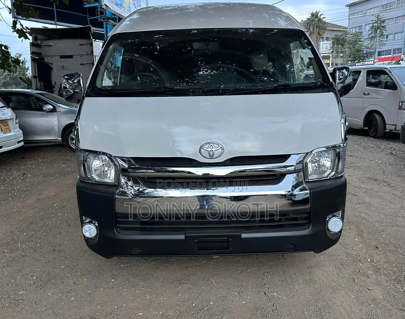 Toyota HiAce 2019 White