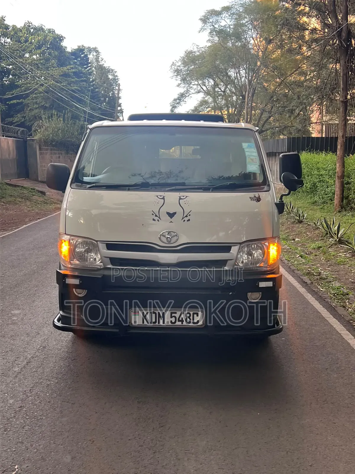Toyota HiAce 2016 White