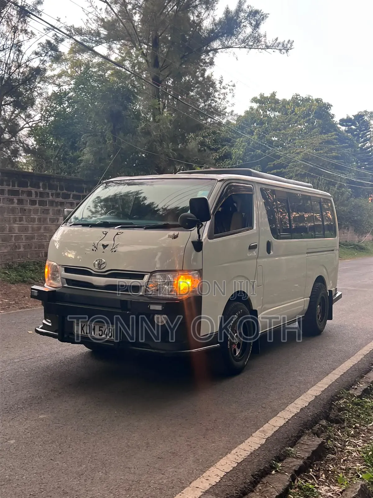 Toyota HiAce 2016 White