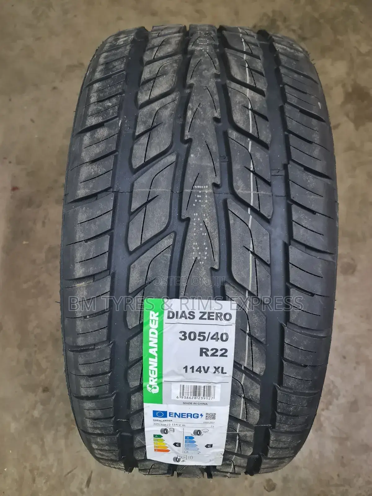 305 /40 R22 Greenlander Tires