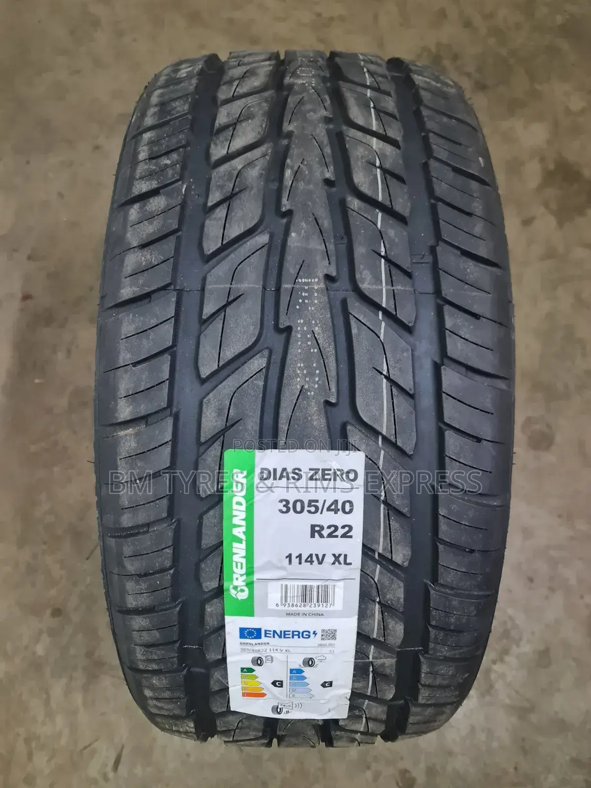 305 /40 R22 Greenlander Tires