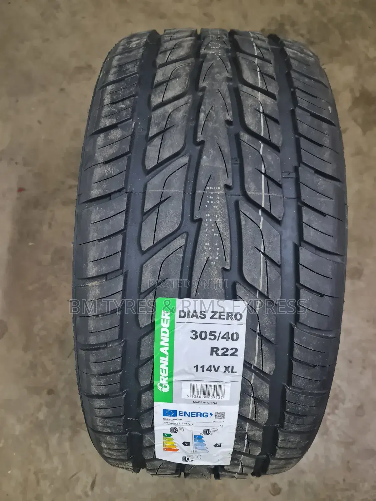 305 /40 R22 Greenlander Tires