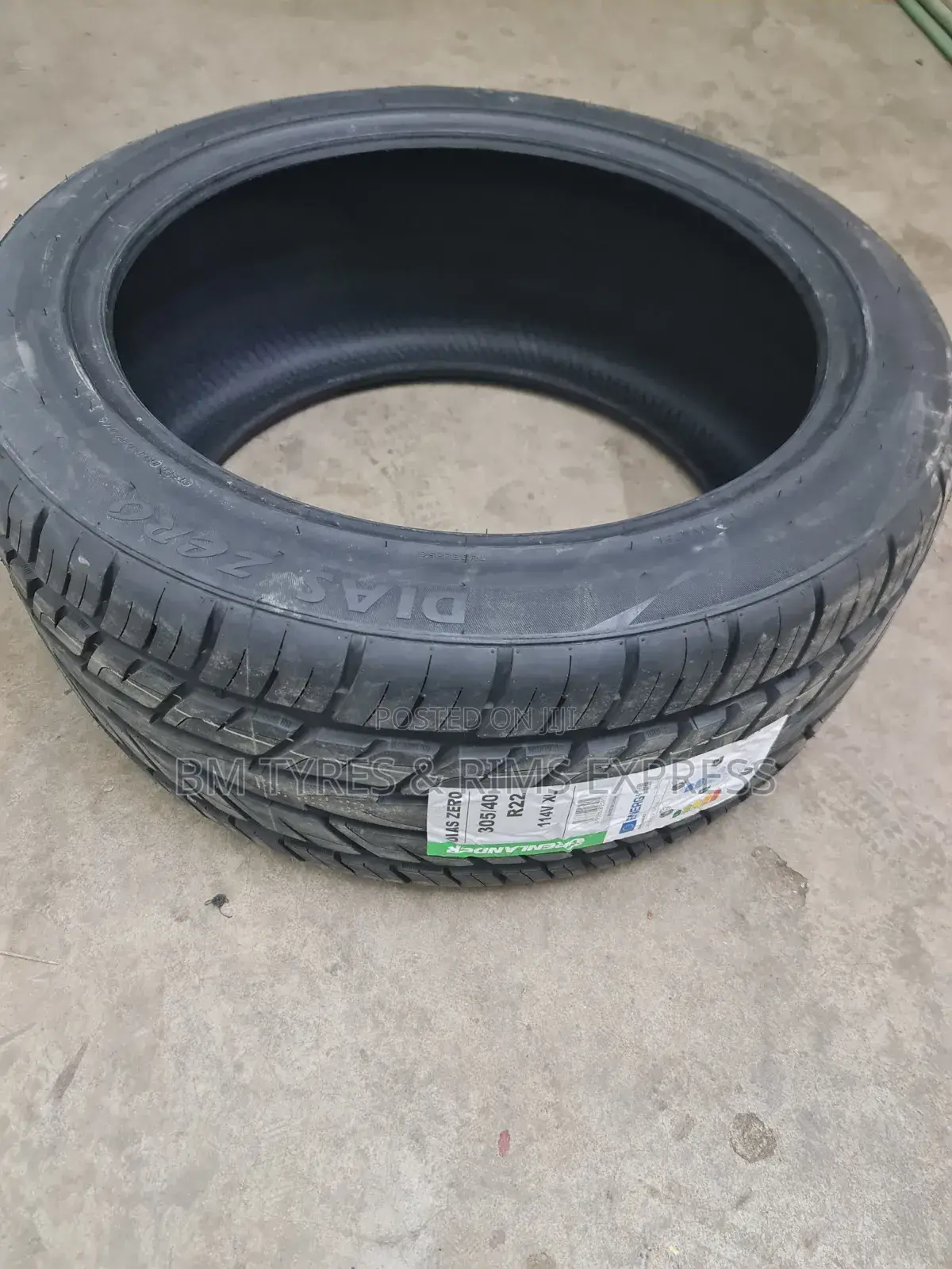 305 /40 R22 Greenlander Tires