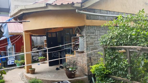 3bdrm Mansion in Gataka for sale