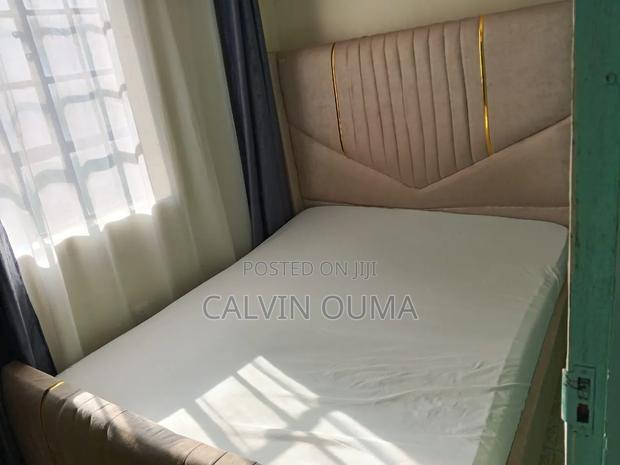 Selling Chester Bed 5 by 6 - thumbnail 3