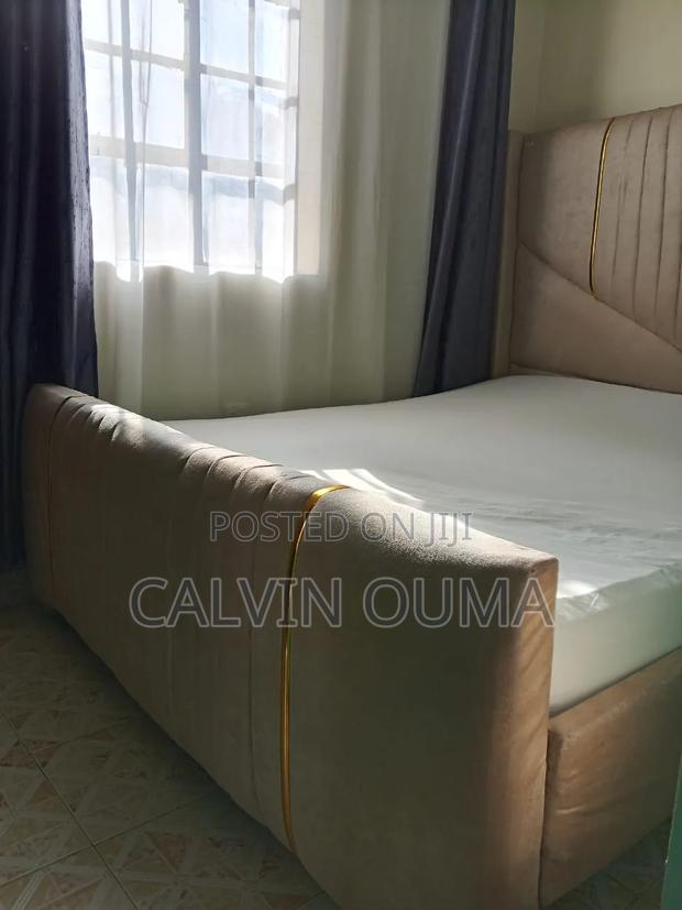 Selling Chester Bed 5 by 6 - thumbnail 4