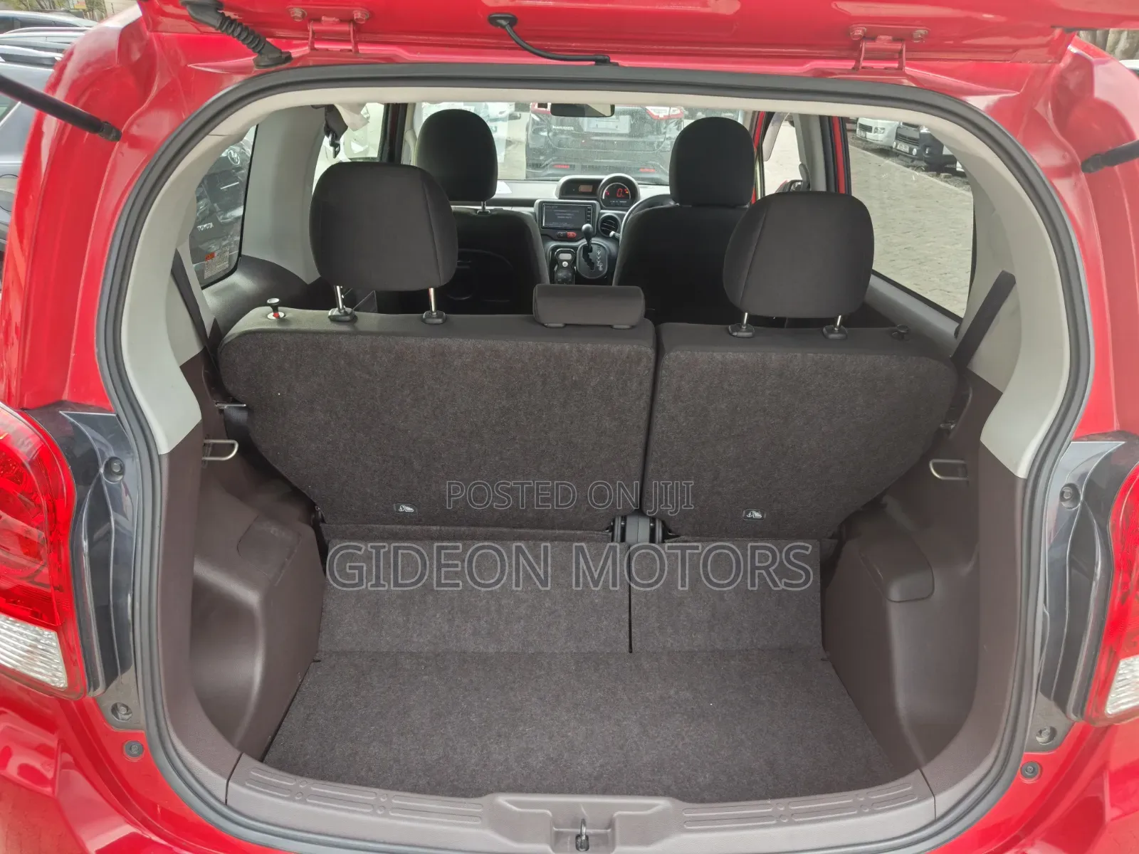 Toyota Porte 2019 Red