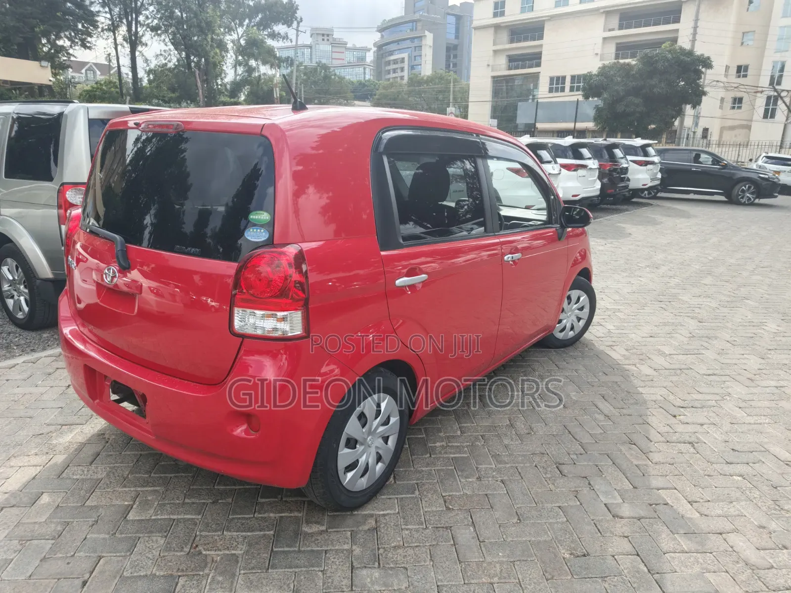 Toyota Porte 2019 Red