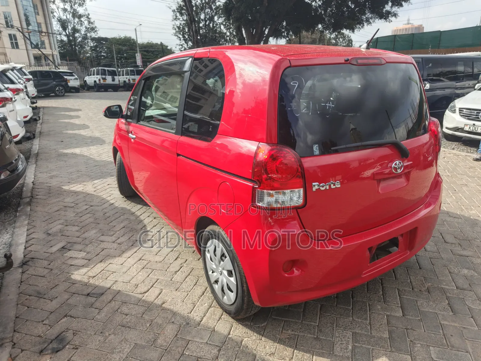 Toyota Porte 2019 Red