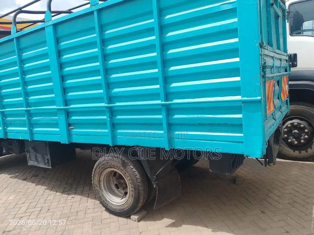 Mitsubishi Canter 4d35 - thumbnail 9