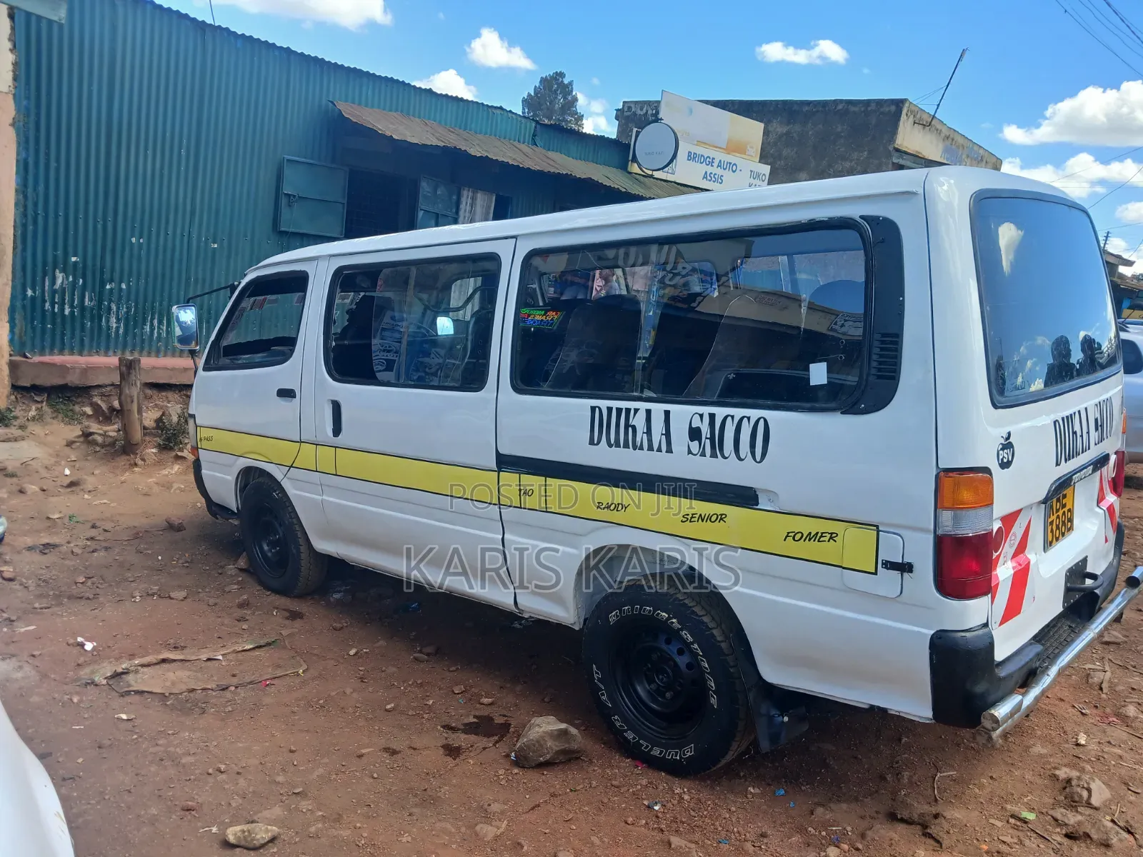 Toyota HiAce 2002 White