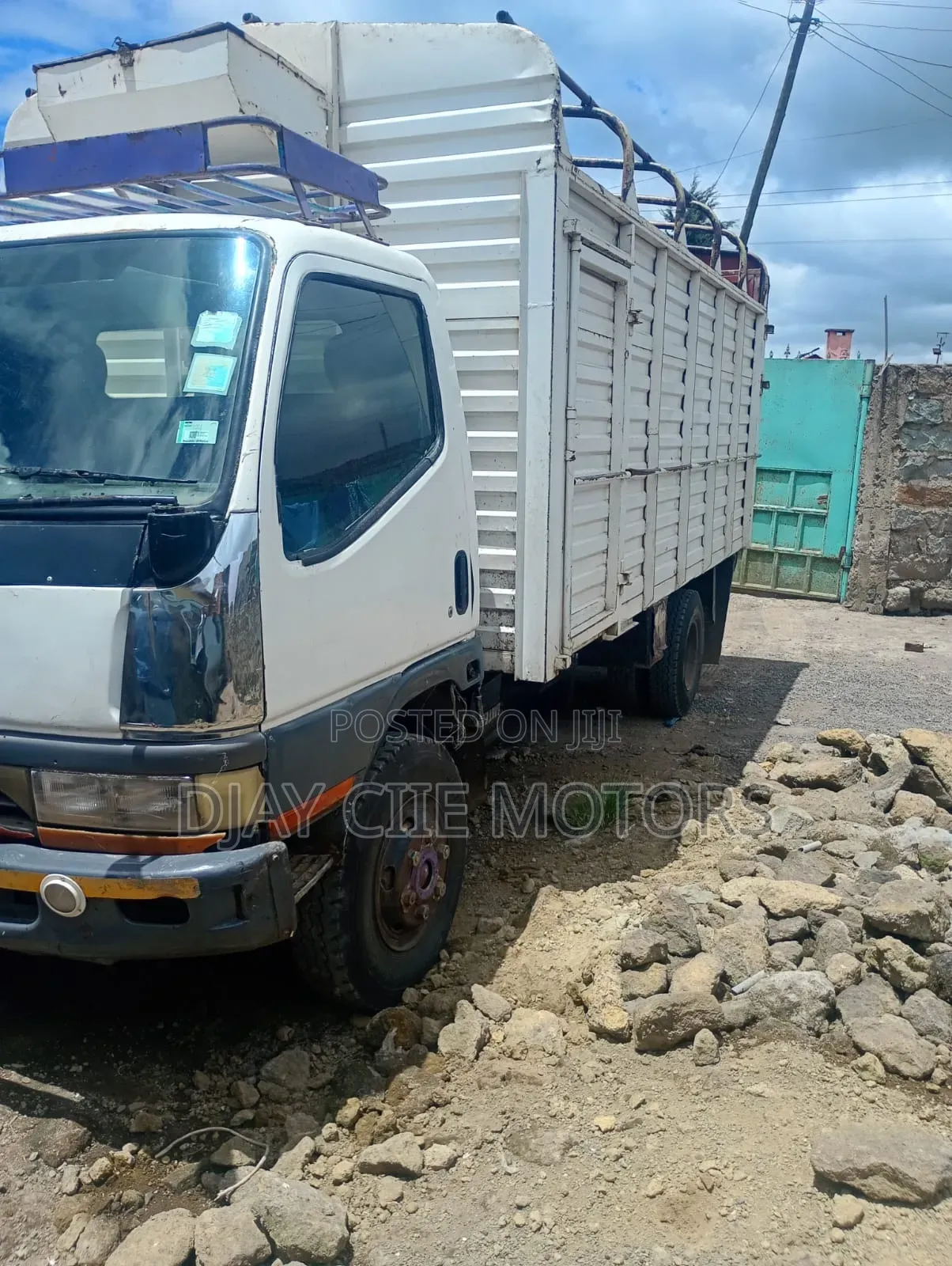 Mitsubishi Canter 4d35