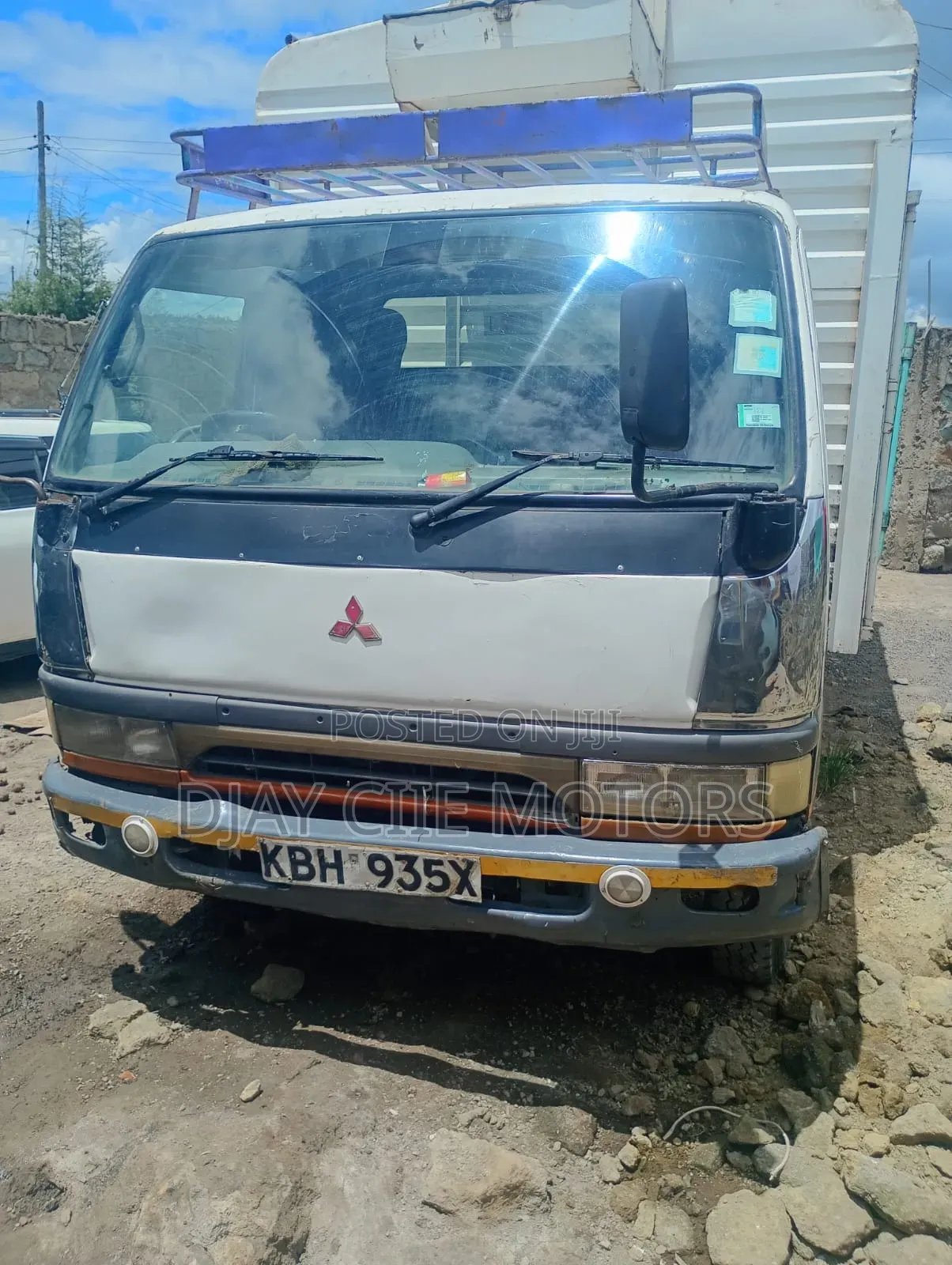 Mitsubishi Canter 4d35
