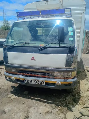 Mitsubishi Canter 4d35