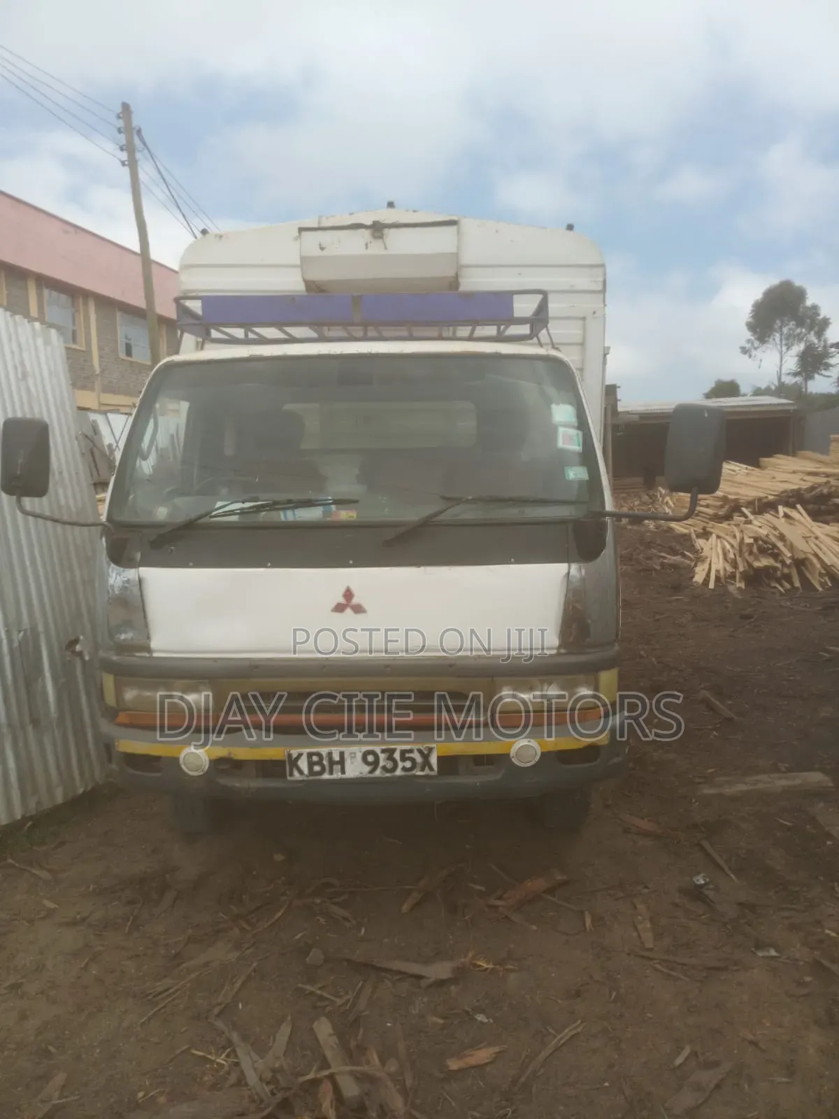 Mitsubishi Canter 4d35