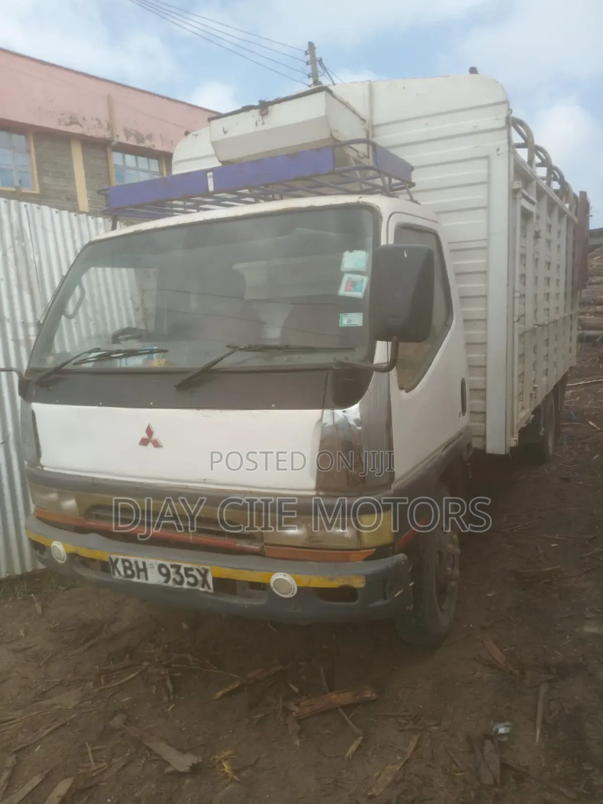 Mitsubishi Canter 4d35