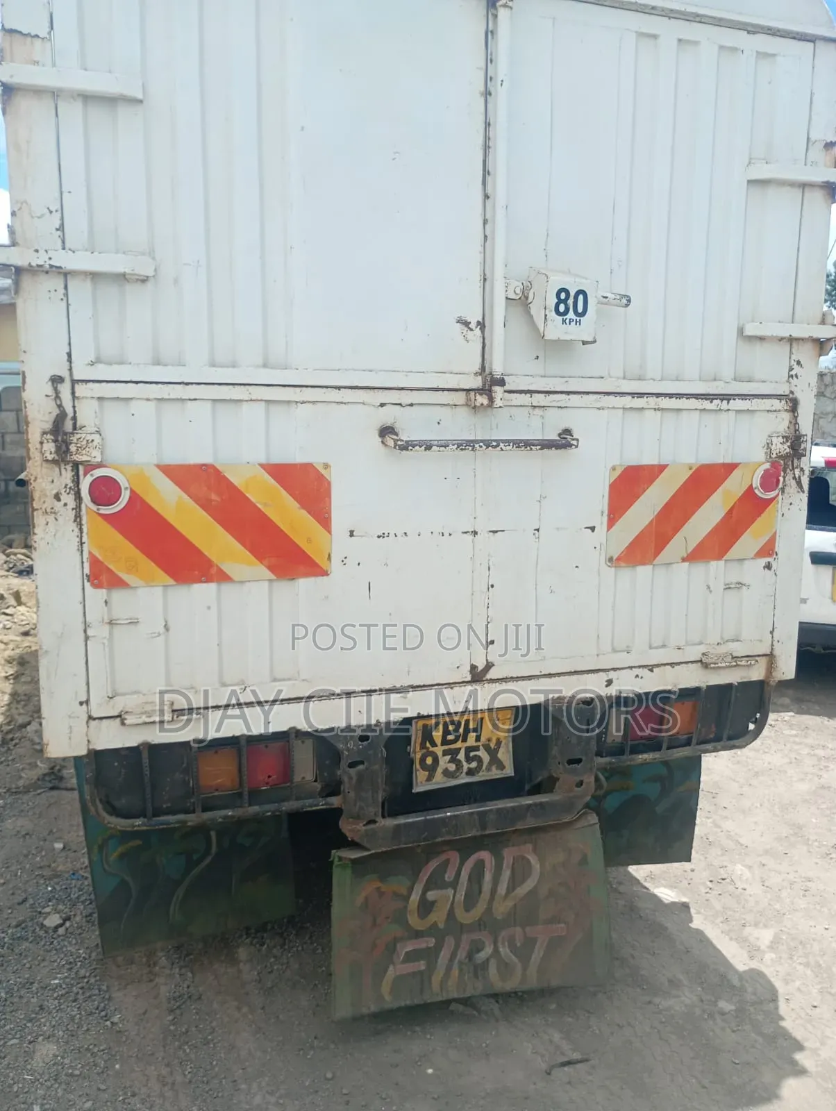 Mitsubishi Canter 4d35