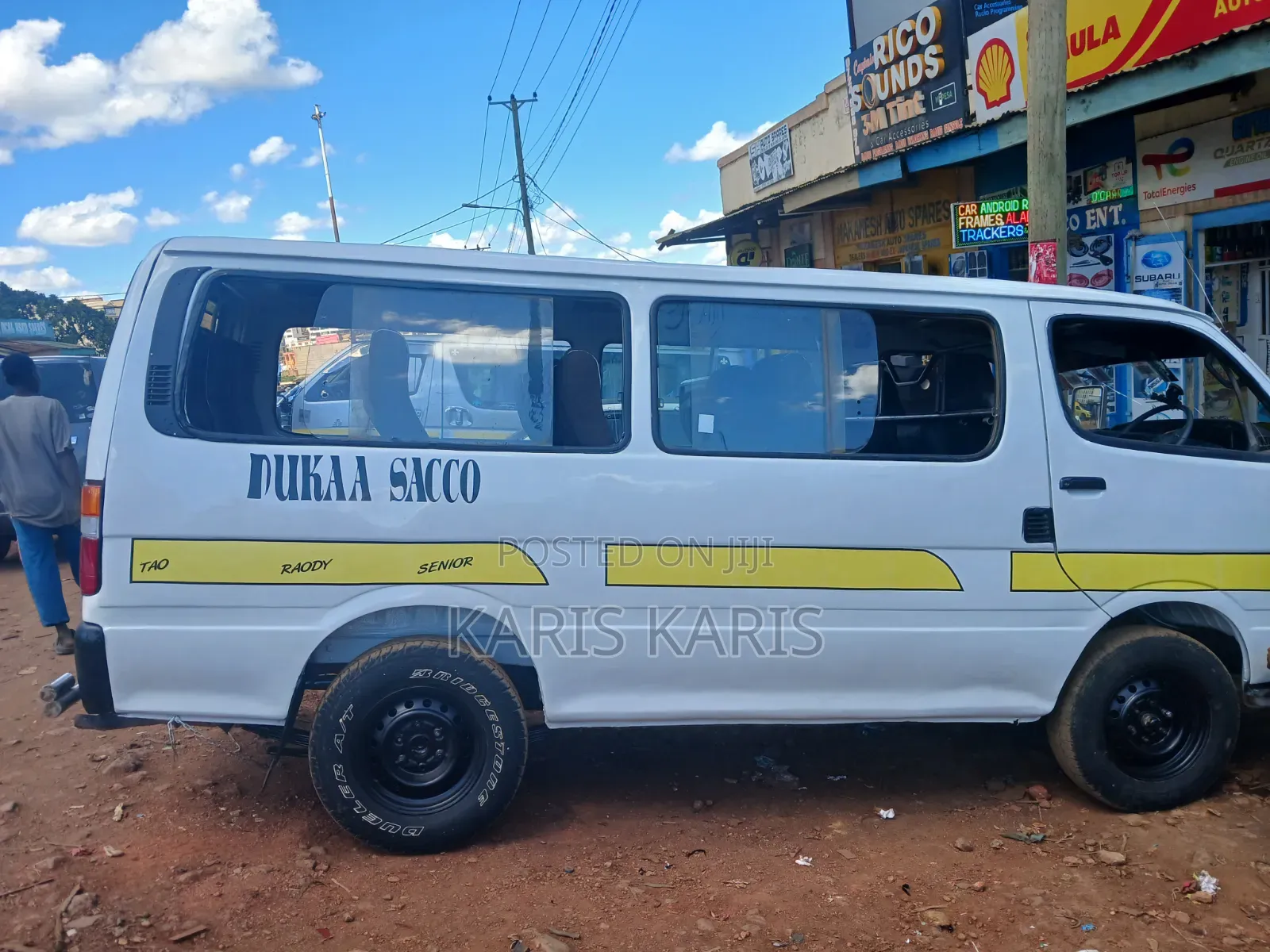 Toyota HiAce 2002 White