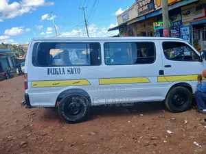 Toyota HiAce 2002 White