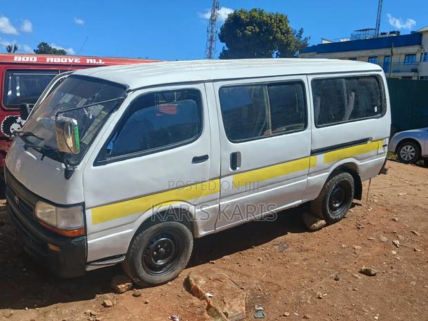 Toyota HiAce 2002 White - thumbnail 5