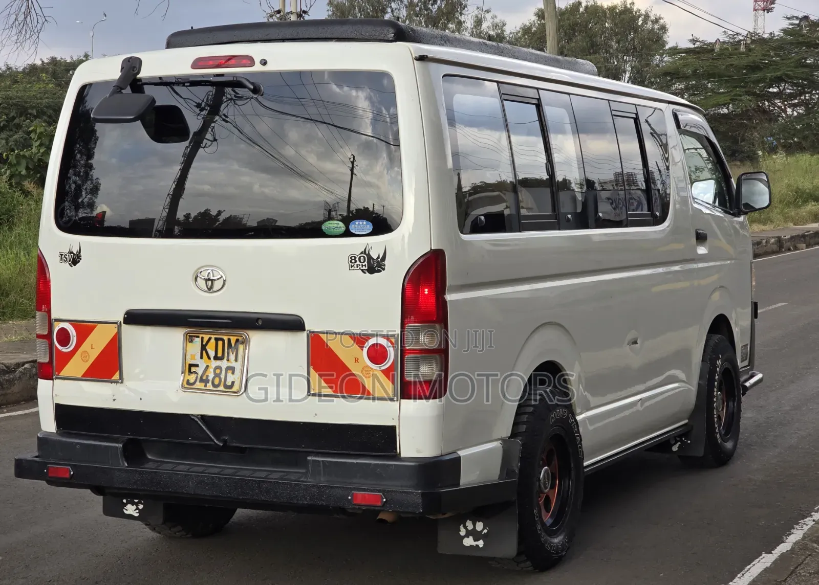 Toyota HiAce 2015 White