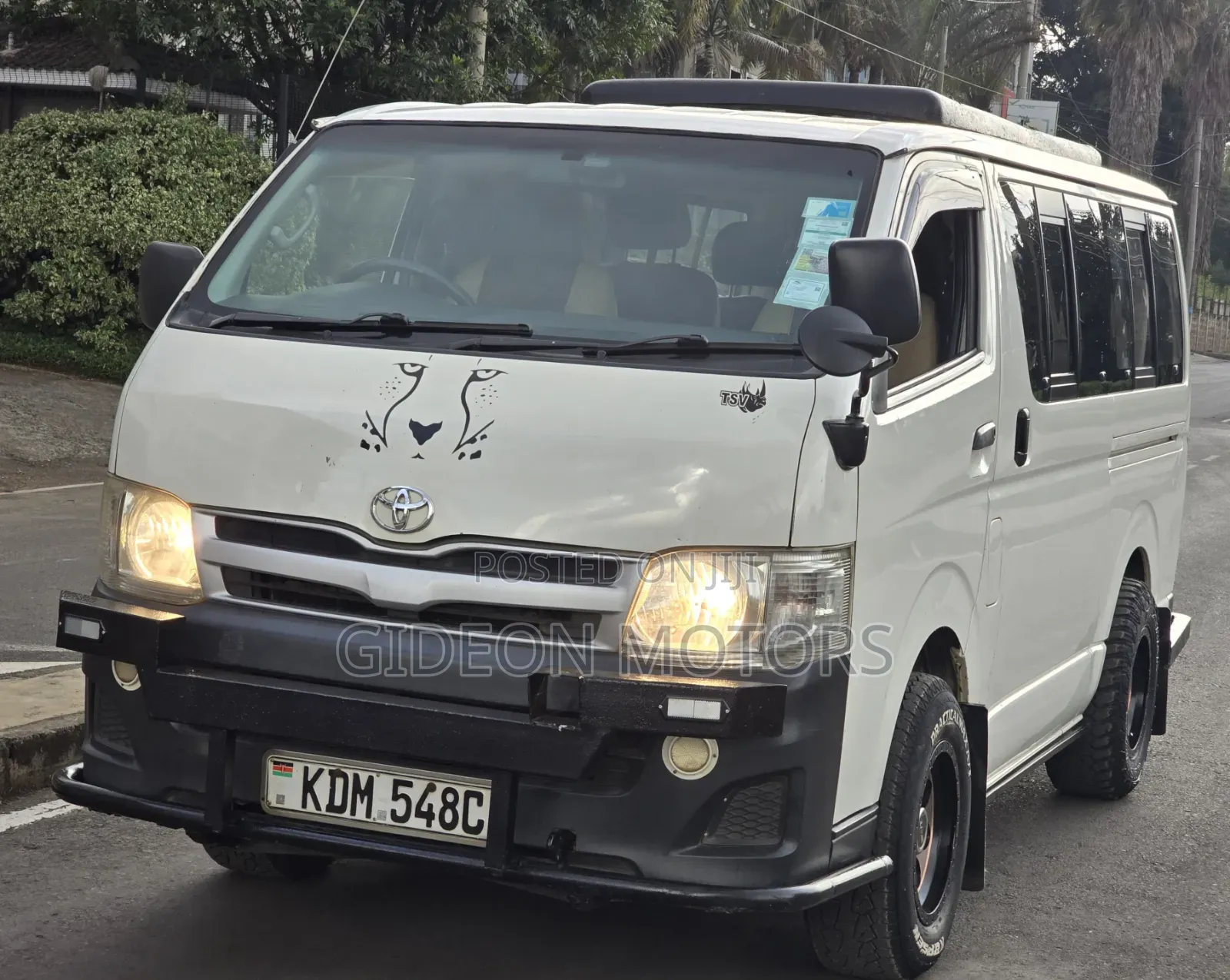 Toyota HiAce 2015 White