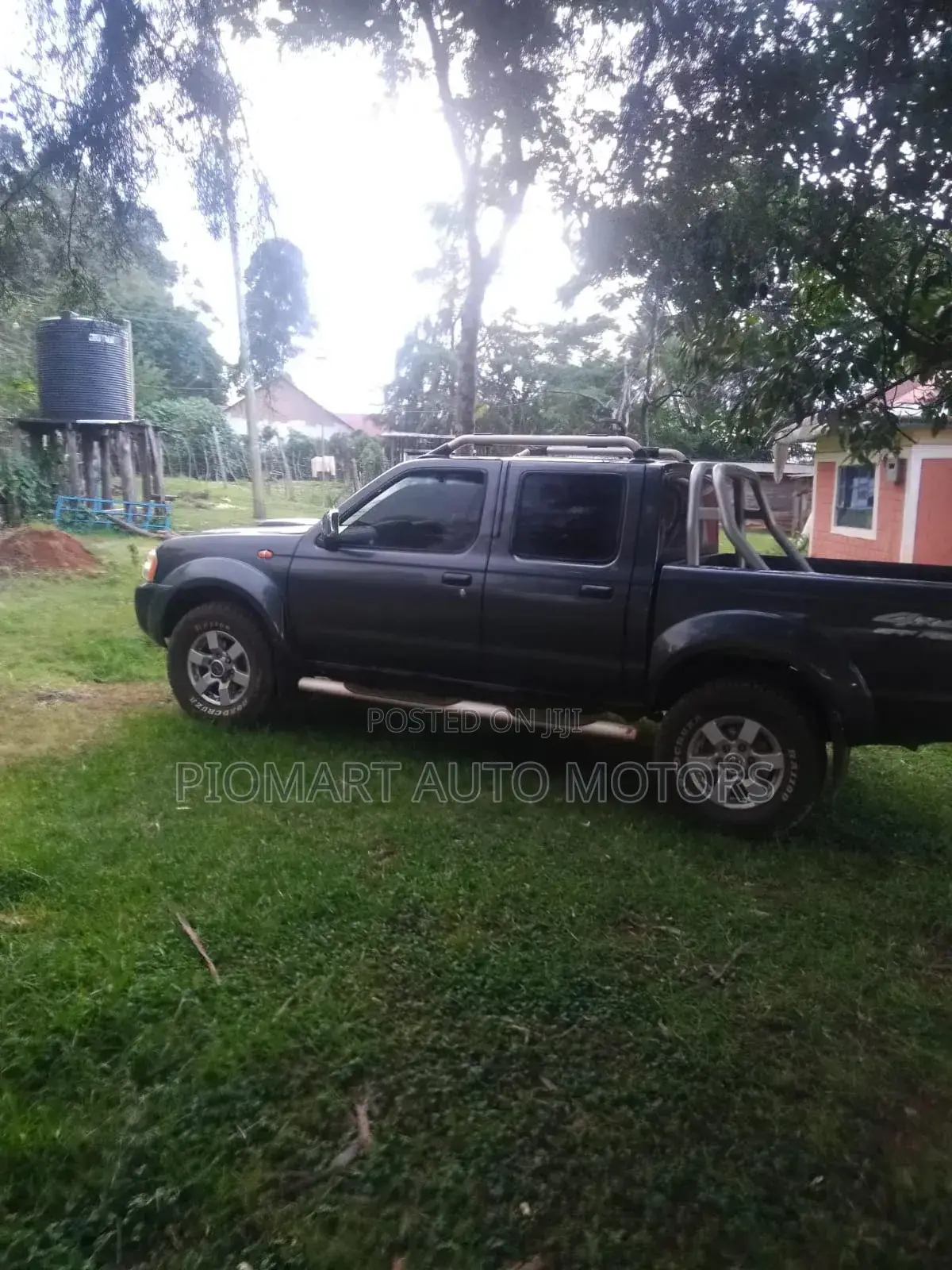 Nissan Hardbody 2014 Black