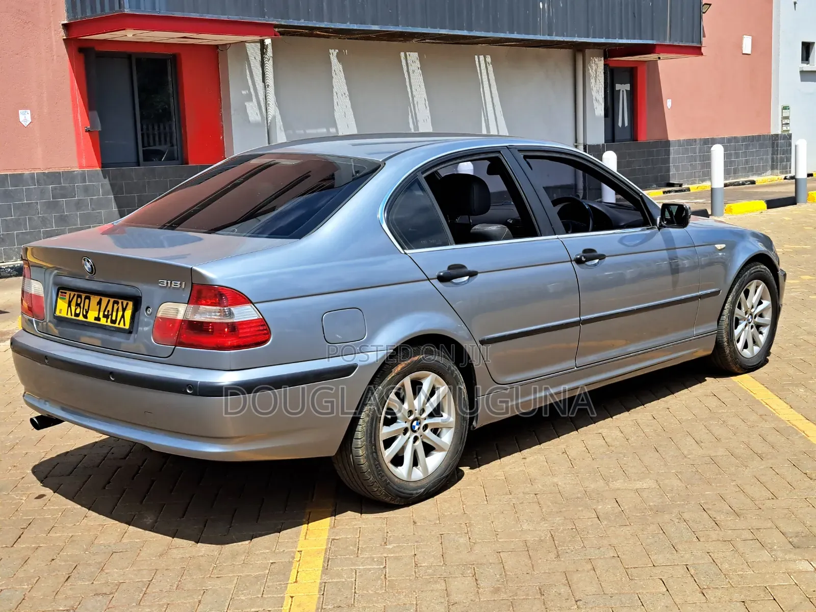 BMW 318i 2004 Gray