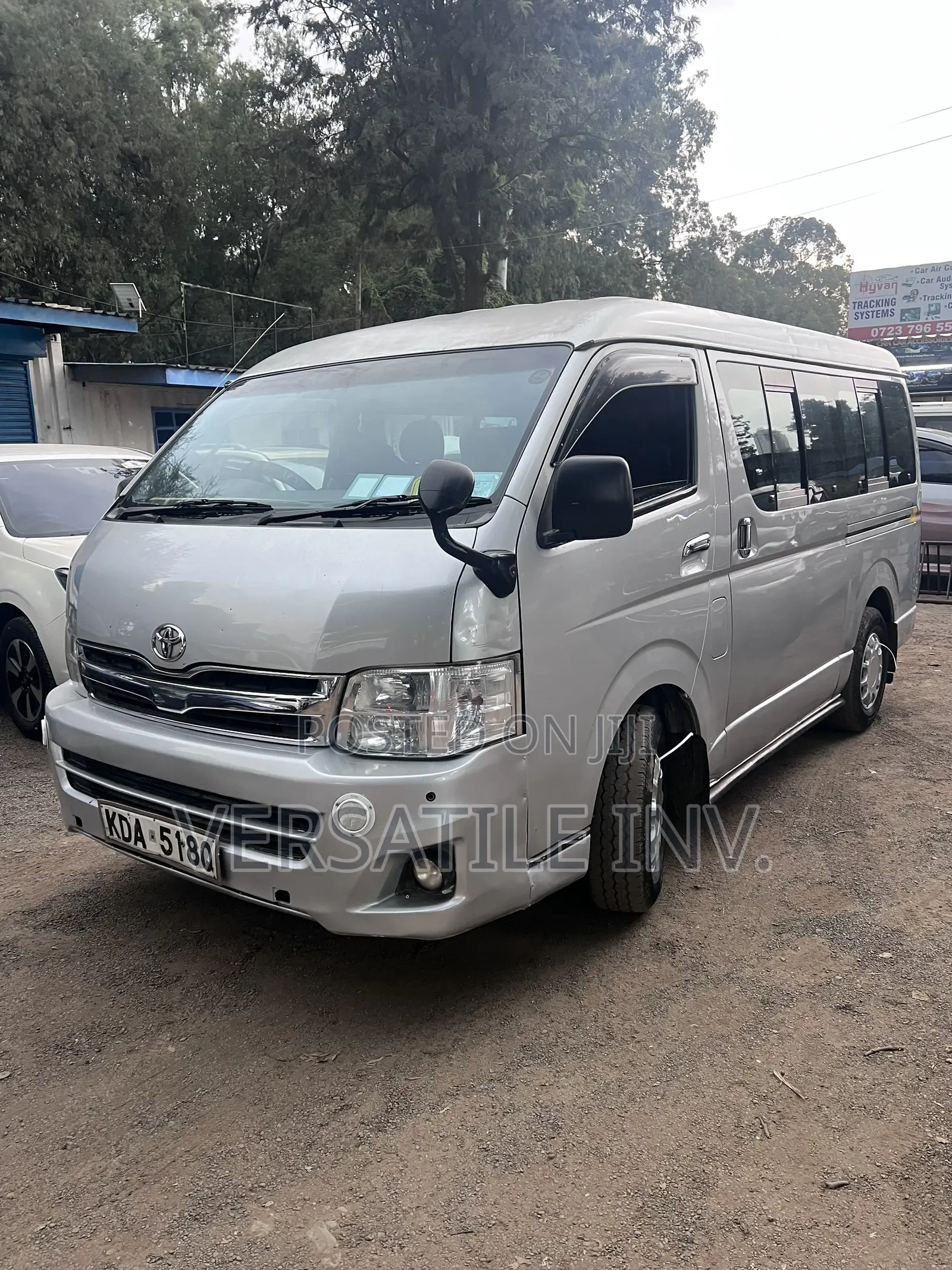 Toyota HiAce 2014 Silver