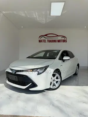 Toyota Corolla SE (1.8L 4cyl 6M) 2019 White