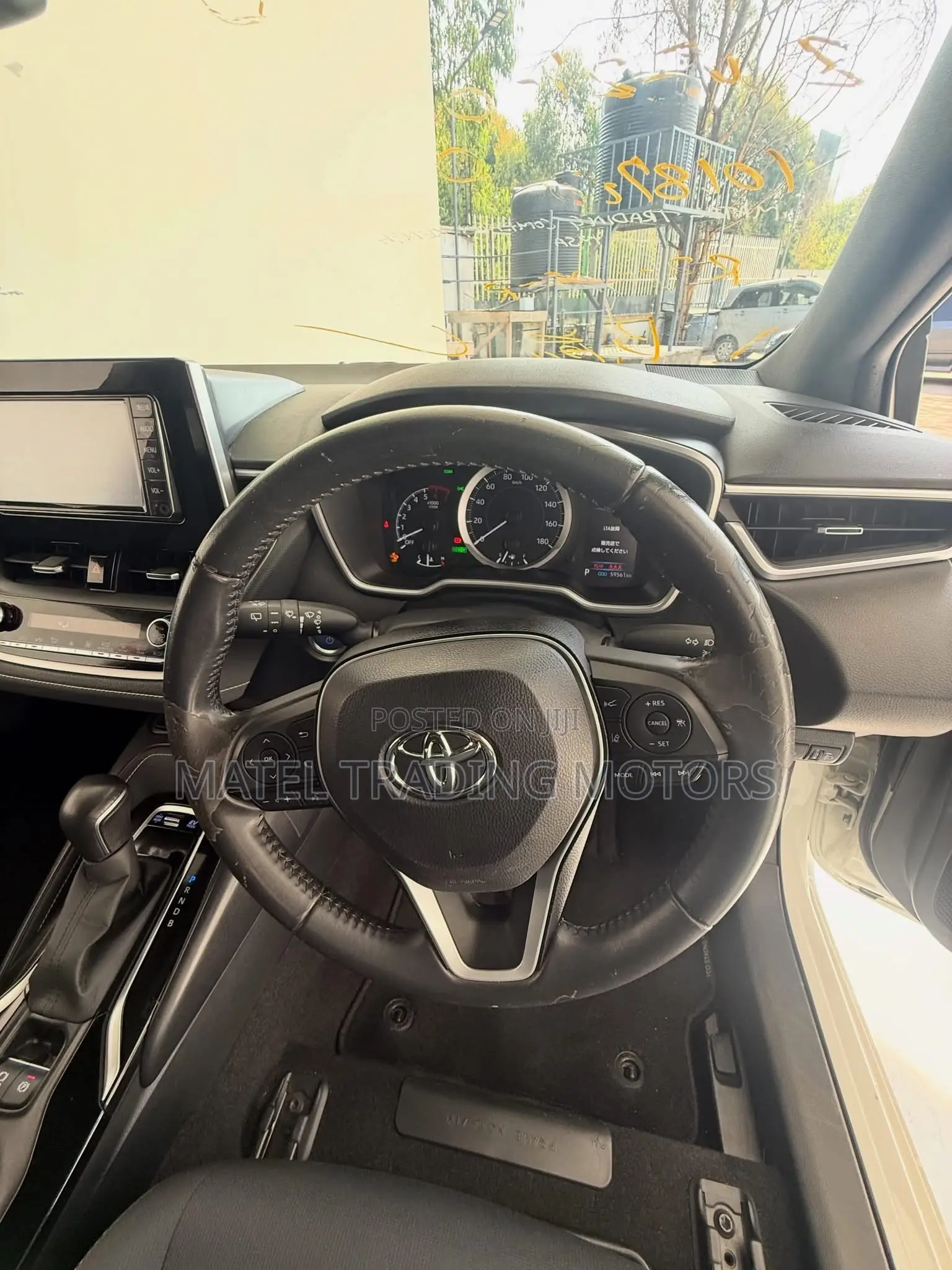 Toyota Corolla SE (1.8L 4cyl 6M) 2019 White