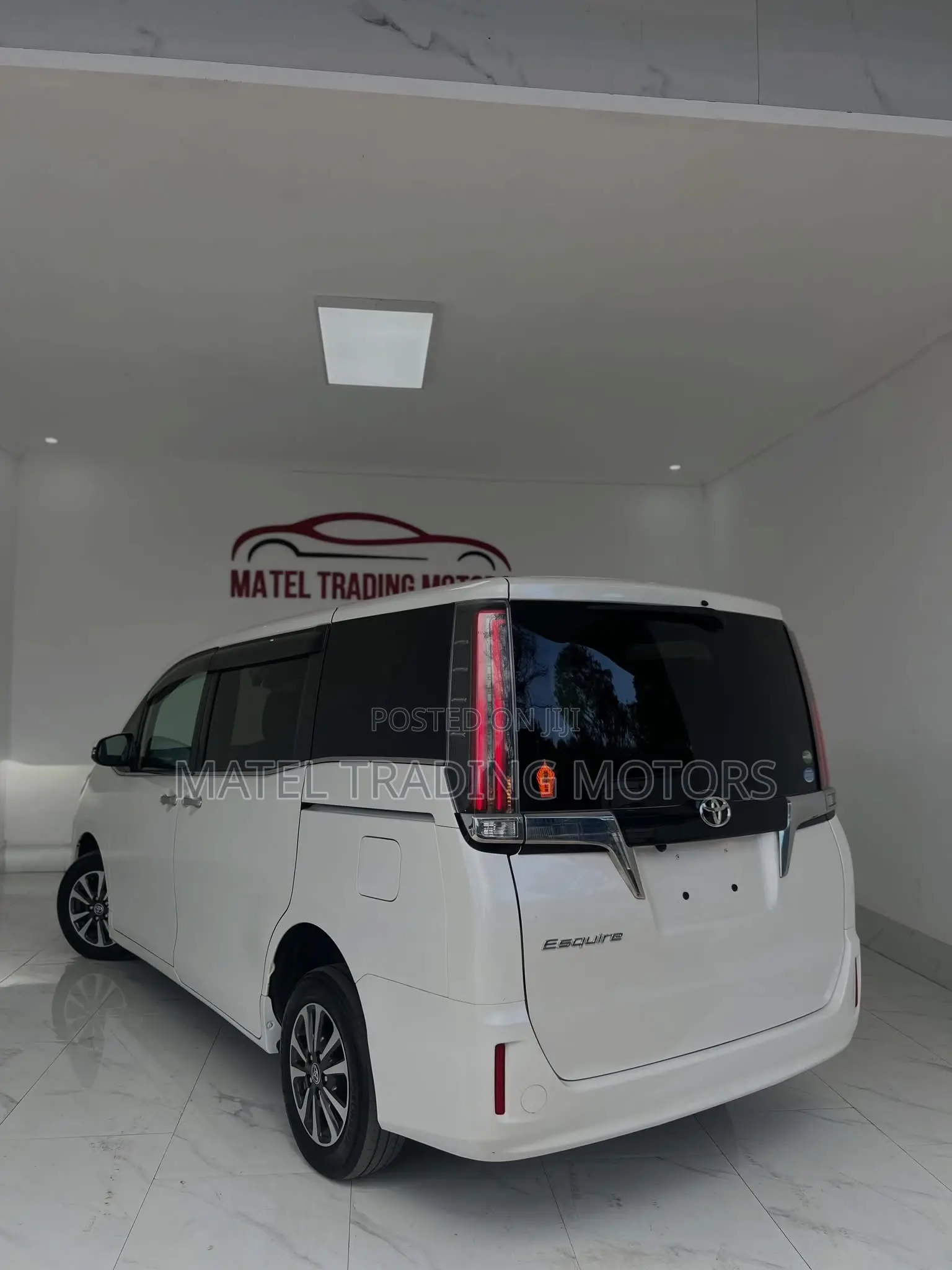 Toyota Esquire 2.0 AWD (7 seater) 2019 White