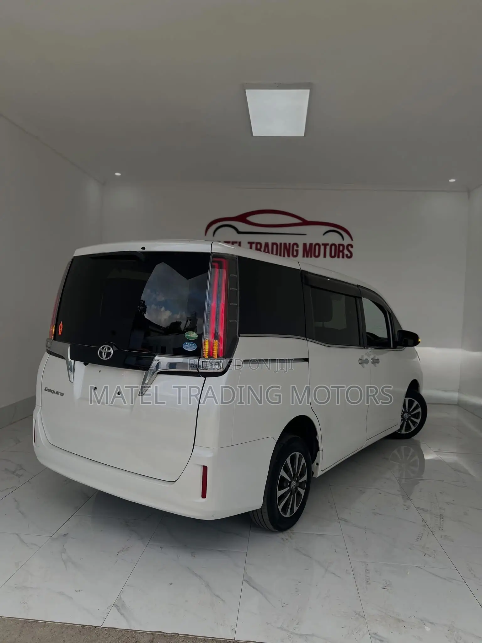 Toyota Esquire 2.0 AWD (7 seater) 2019 White