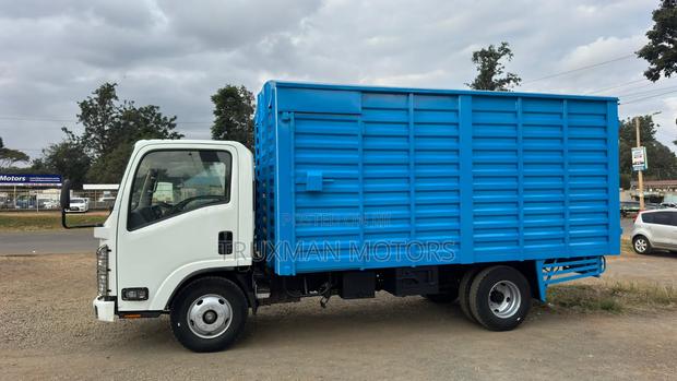 2022 Isuzu NMR - thumbnail 6