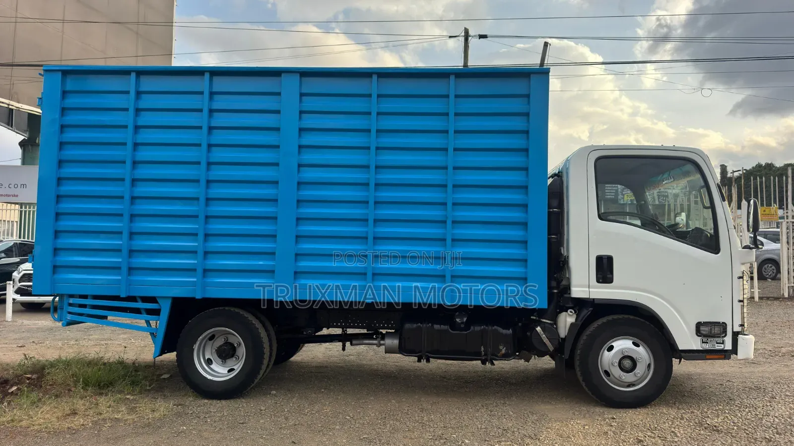 2022 Isuzu NMR