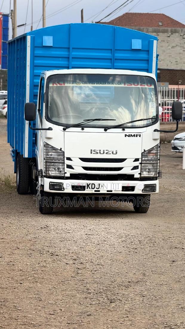 2022 Isuzu NMR - thumbnail 9