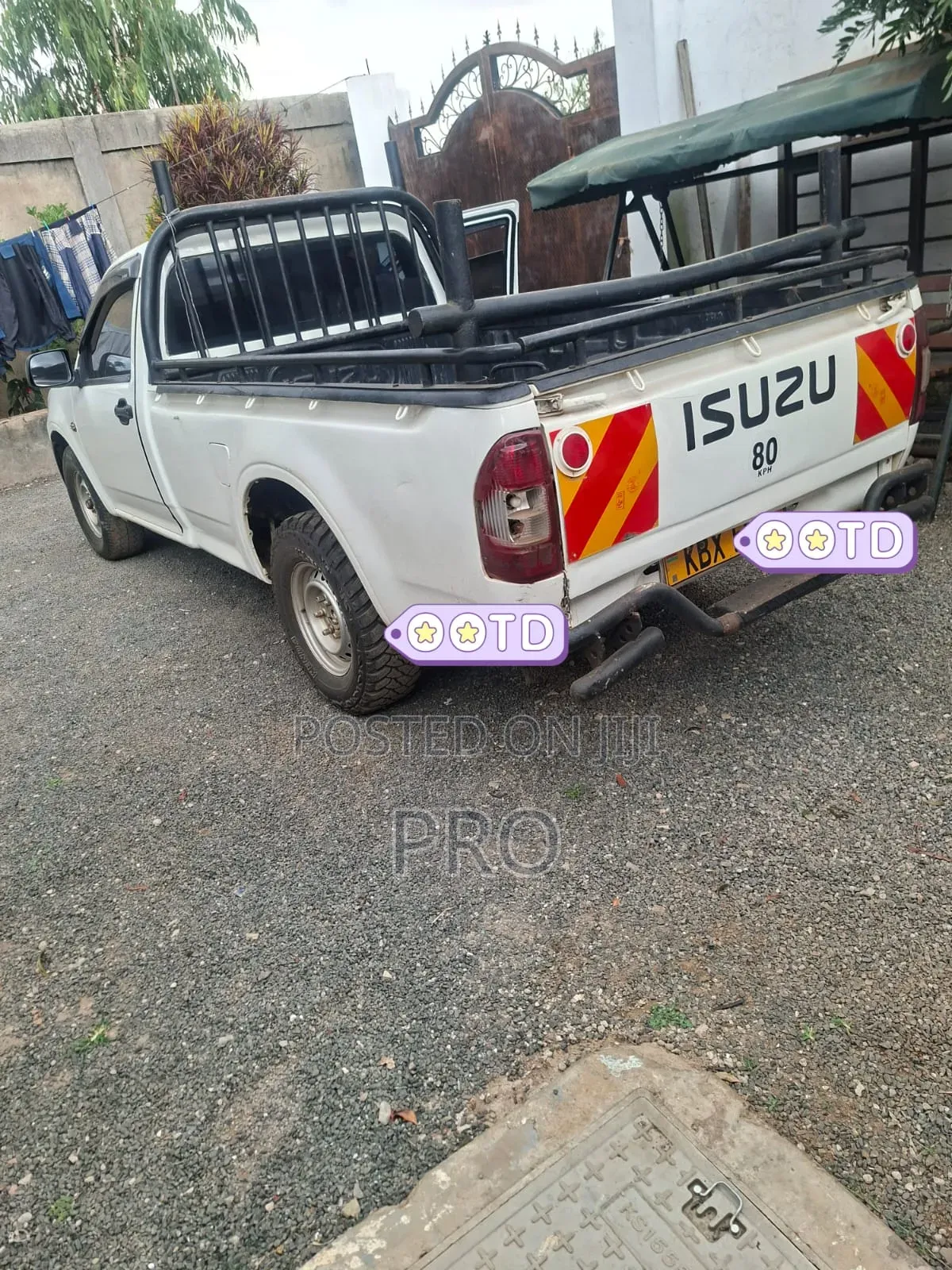 Isuzu D-MAX 2012 White