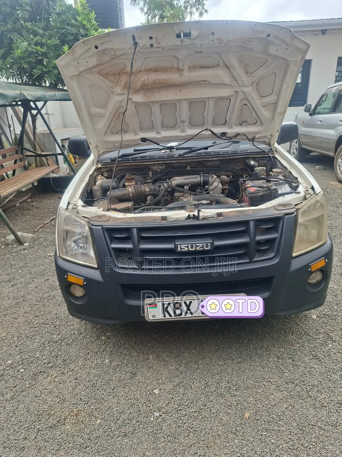 Isuzu D-MAX 2012 White