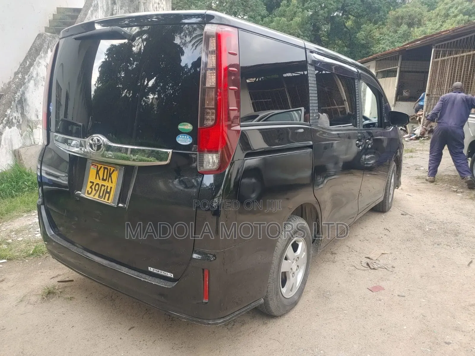 Toyota Noah 2017 Black