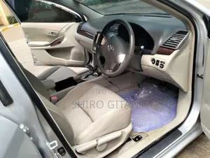 Toyota Premio 2013 Silver
