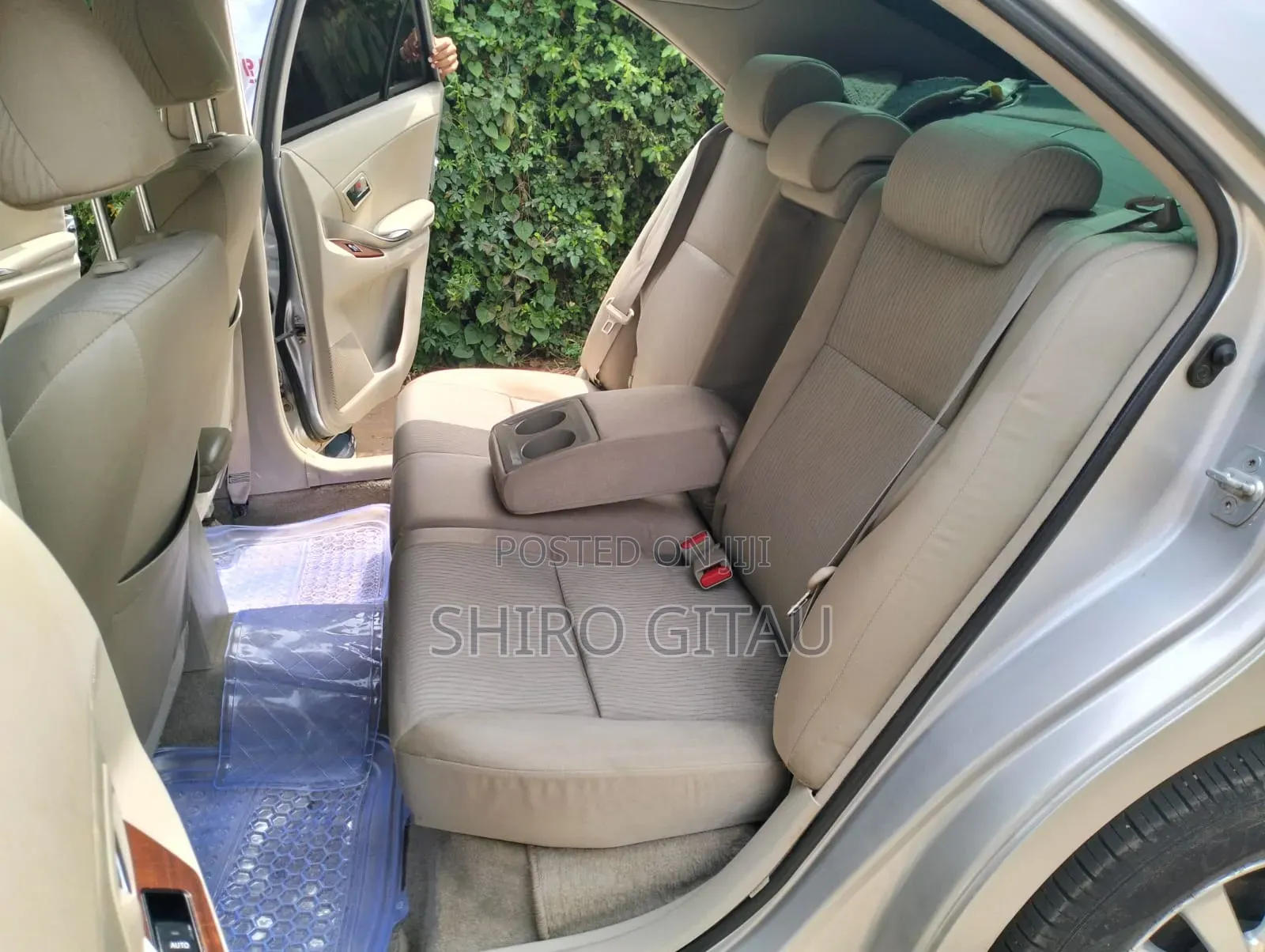 Toyota Premio 2013 Silver
