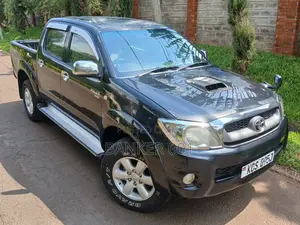 Toyota Hilux 2012 Black