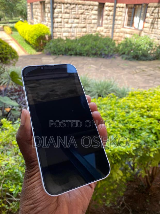 Apple iPhone 16 256 GB White - thumbnail 6