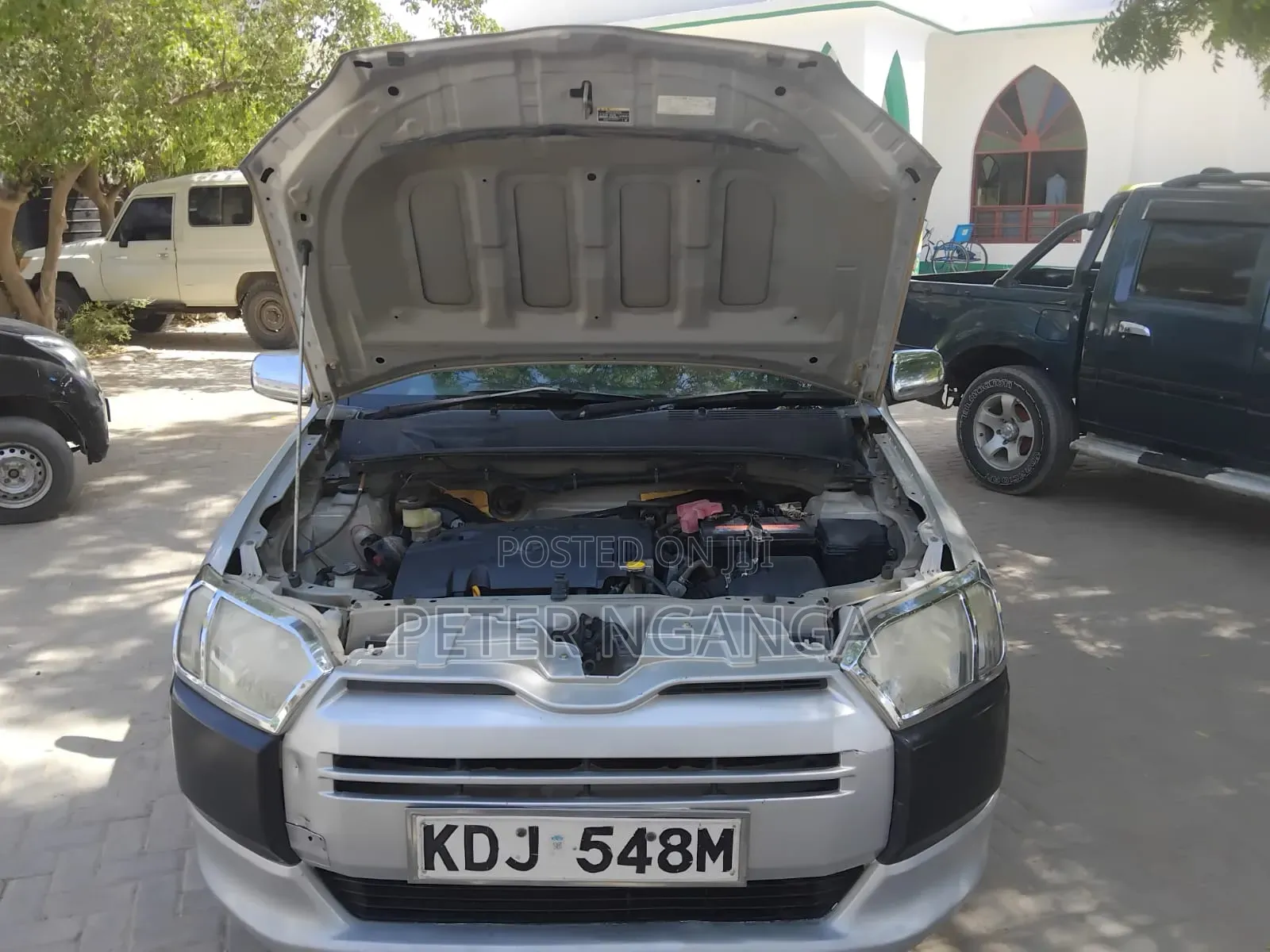 Toyota Succeed SV Premium 2016 Silver