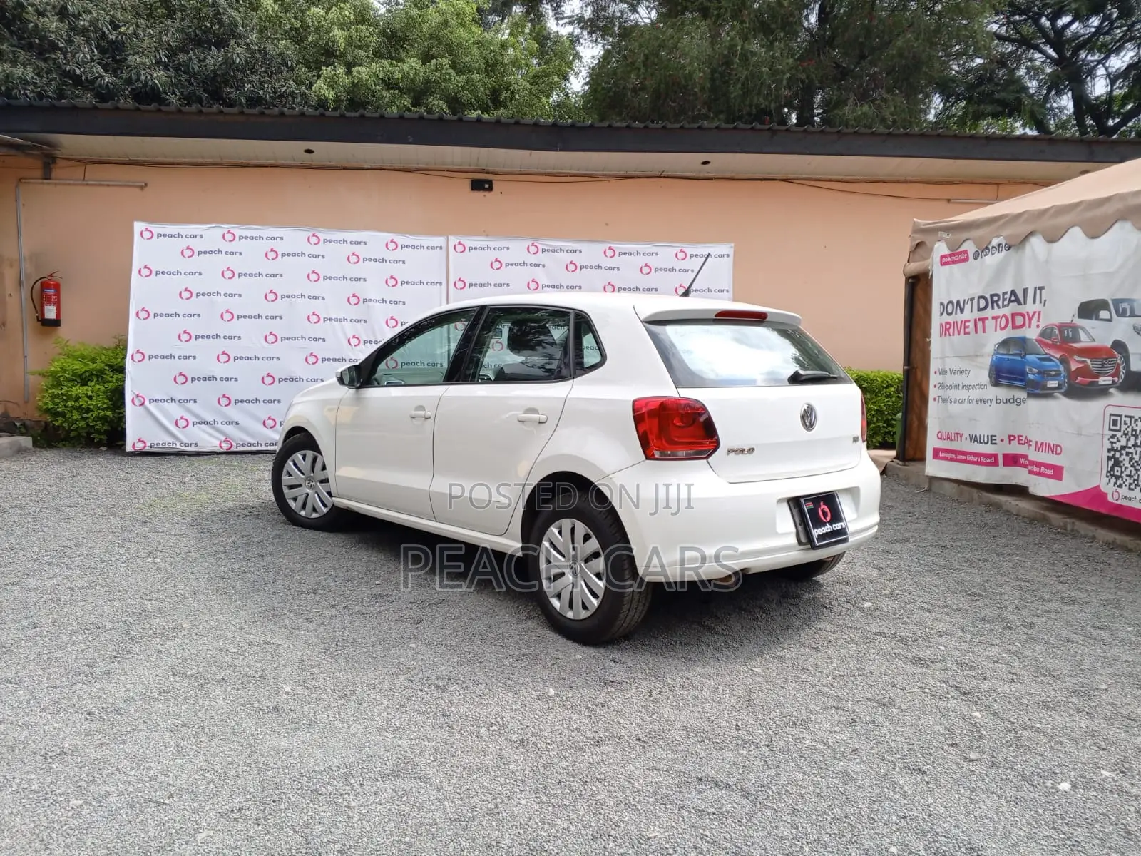Volkswagen Polo 2012 White
