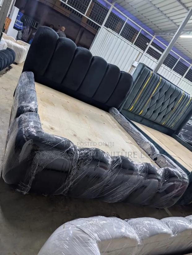 Bubble Black Bed 5x6