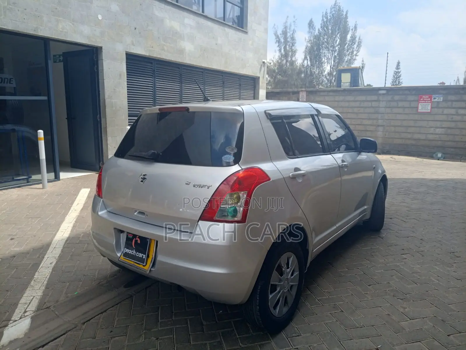 Suzuki Swift 2010 Silver
