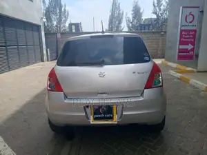 Suzuki Swift 2010 Silver