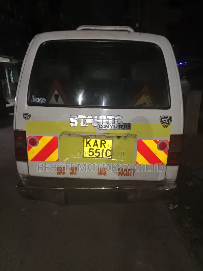 Nissan Caravan (Urvan) 2003 White