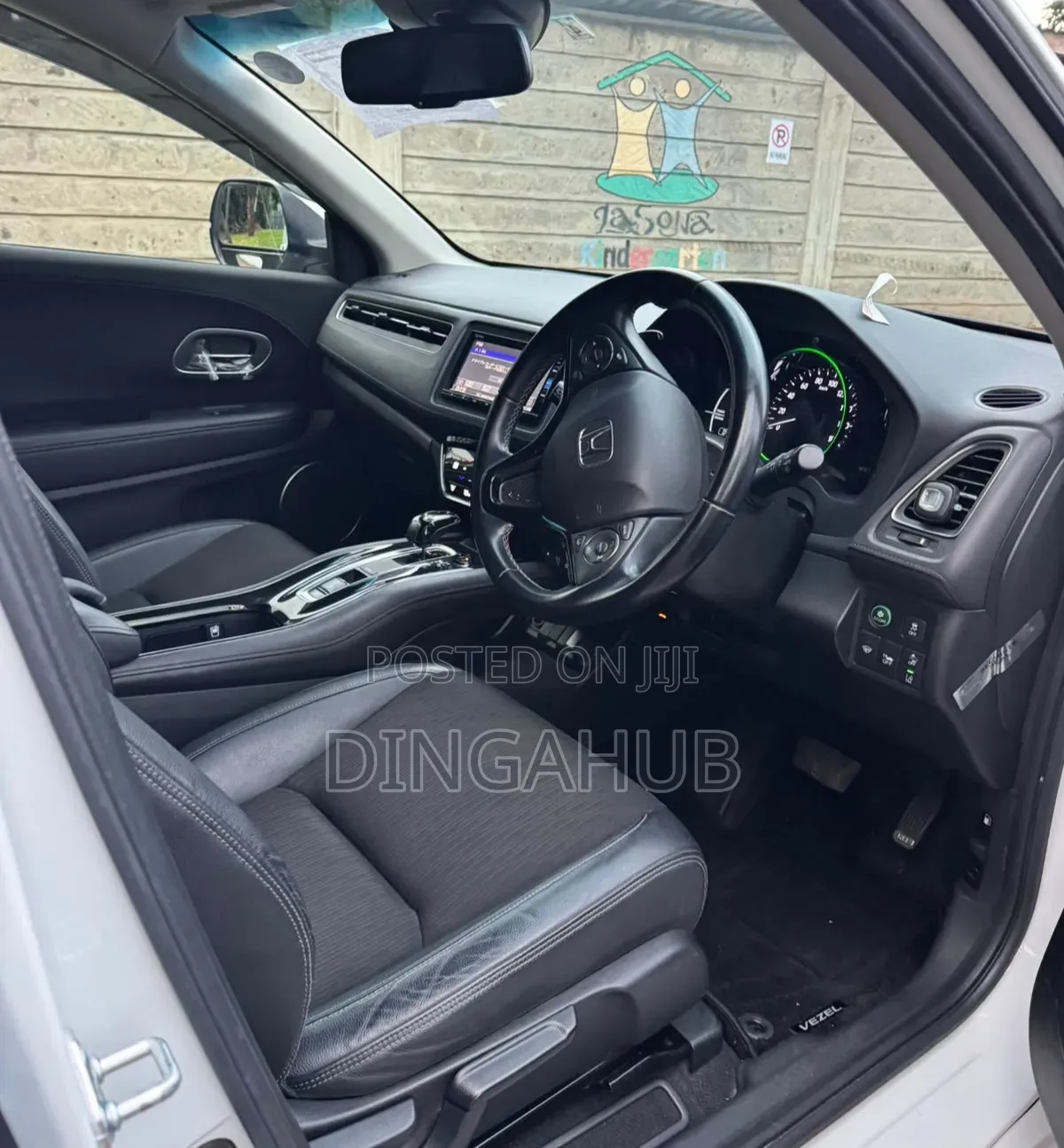 Honda Vezel 2019 White